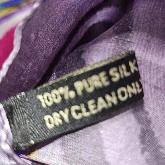 Elyse C Bec Inc 100%Silk Color Abstract Statement Scarf 35x35 inch Made in India - Picture 5 of 6